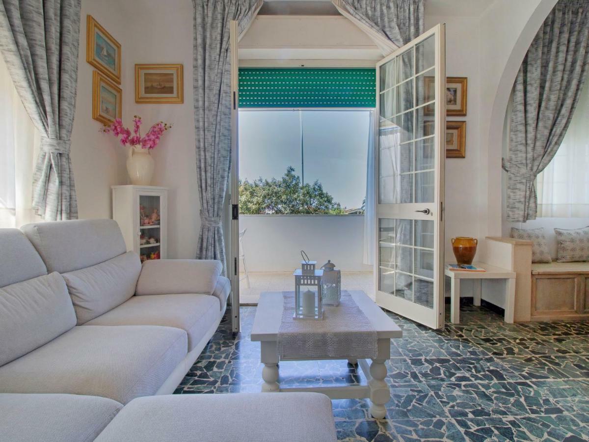 Apartment Sandra By Interhome Le Focette Zewnętrze zdjęcie